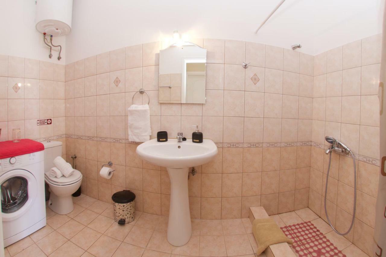 Helenas Apartment Razáta Zewnętrze zdjęcie
